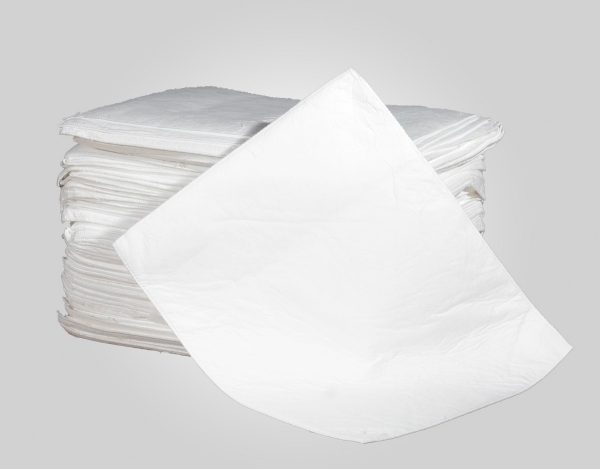 Paños absorbentes para hidrocarburos.